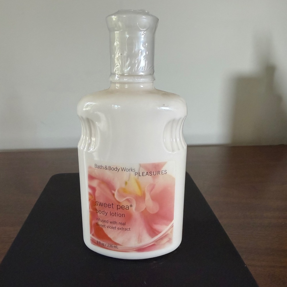 Bath & Body Works Pleasures Sweet Pea Body Lotion 8oz Sealed Vintage Formula